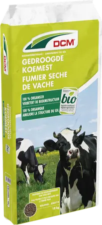 DCM Gedroogde Koemest 18 kg